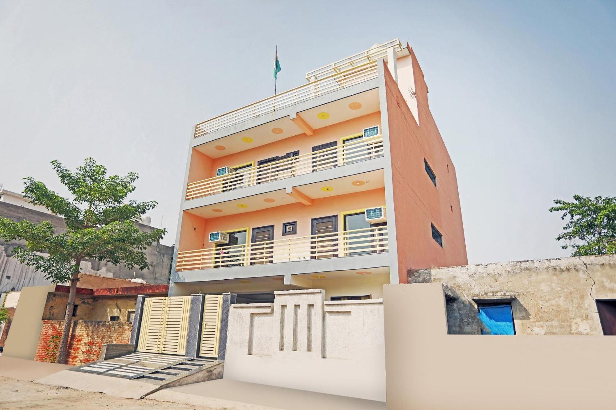 Capital O Friends Zone The Guest House Greater Noida Exterior foto
